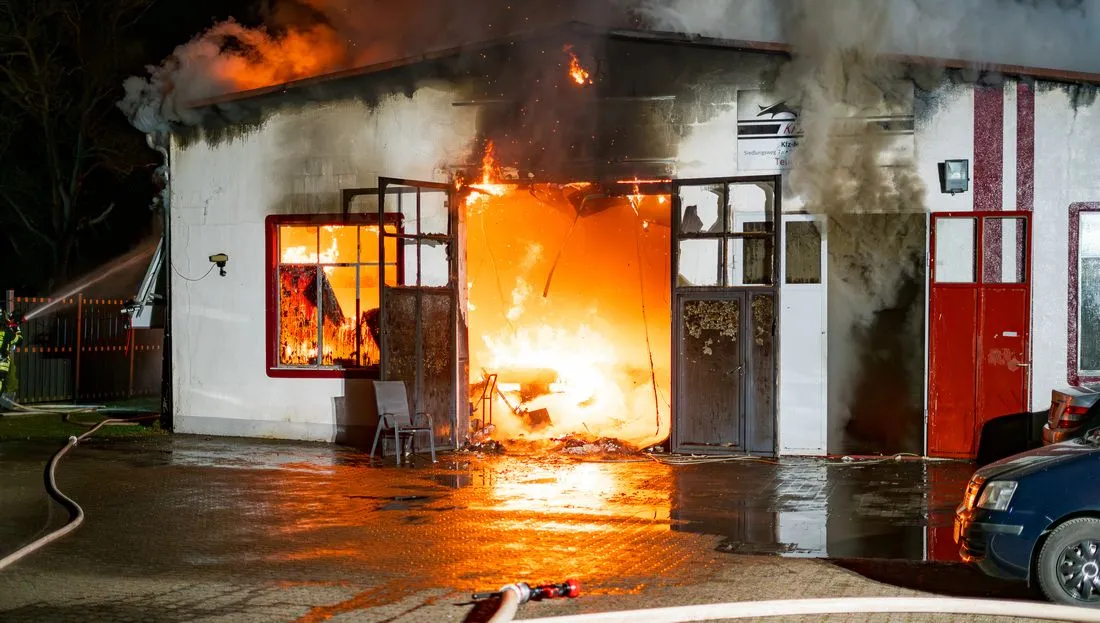 Steinau: Millionenschaden bei Brand in Kfz-Betrieb