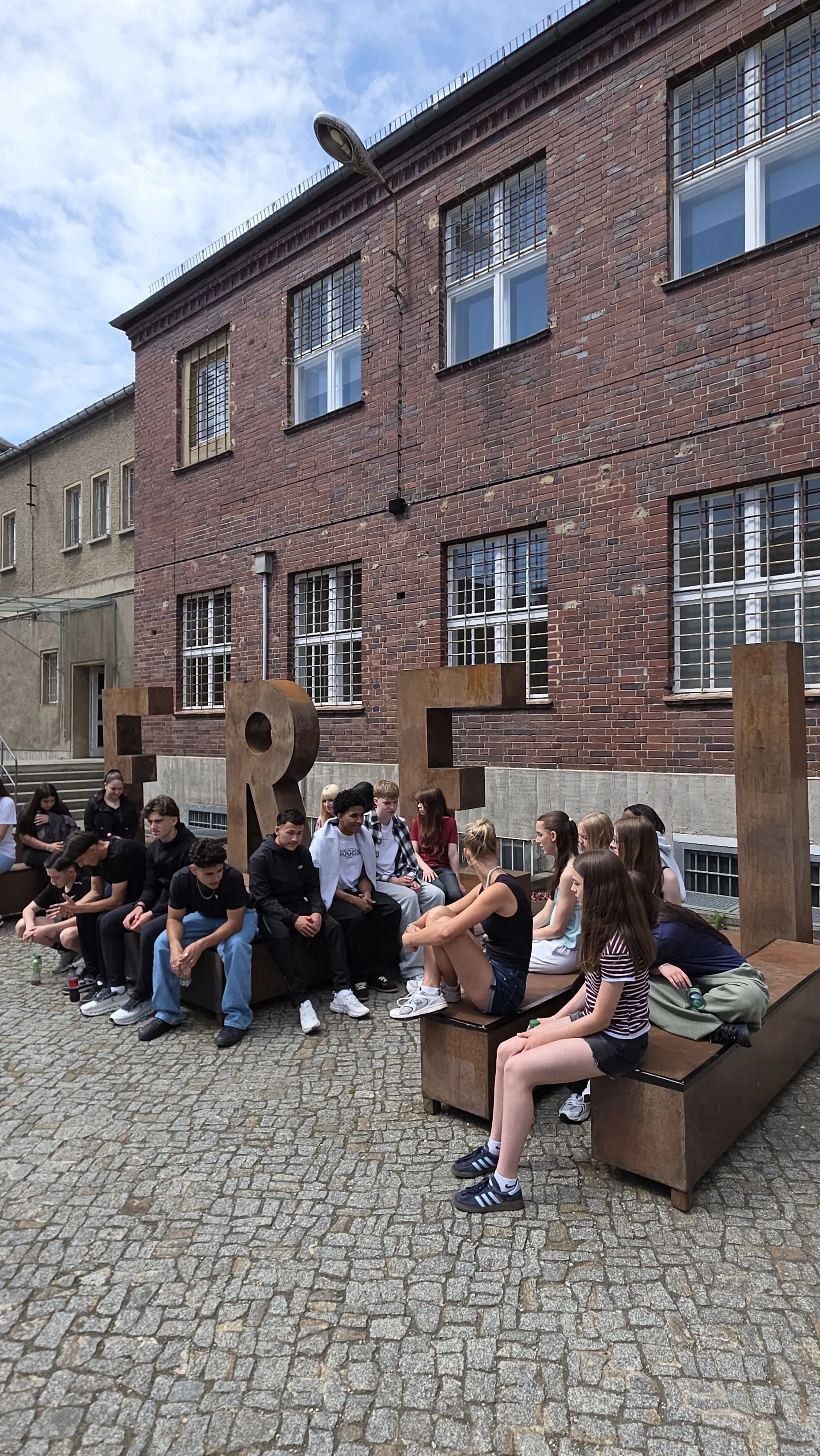 xhenryberlin az6