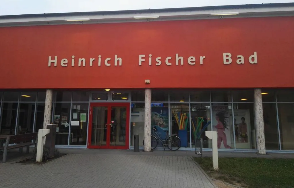 Heinrich-Fischer-Bad in Hanau: Nach Diebstahl im Saunabereich eingekauft